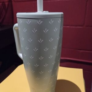 Elegant Gray Patterned Mug